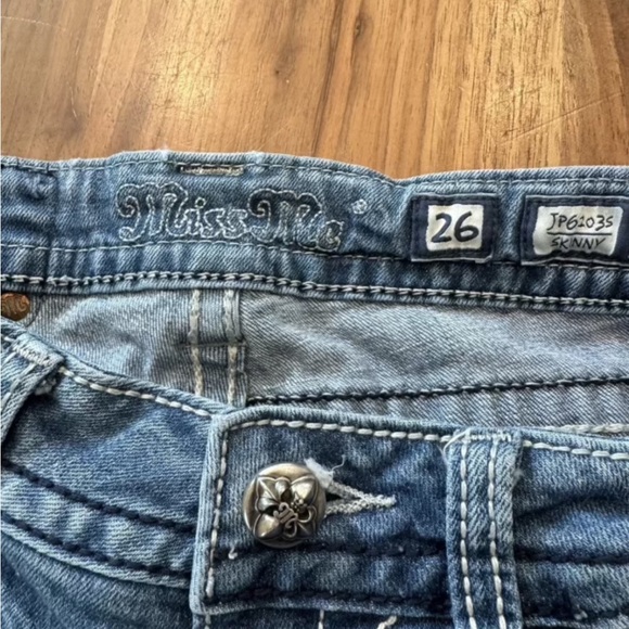 Miss Me Women’s Distressed Embroidered Skinny Jeans Size 26 - Picture 9 of 10